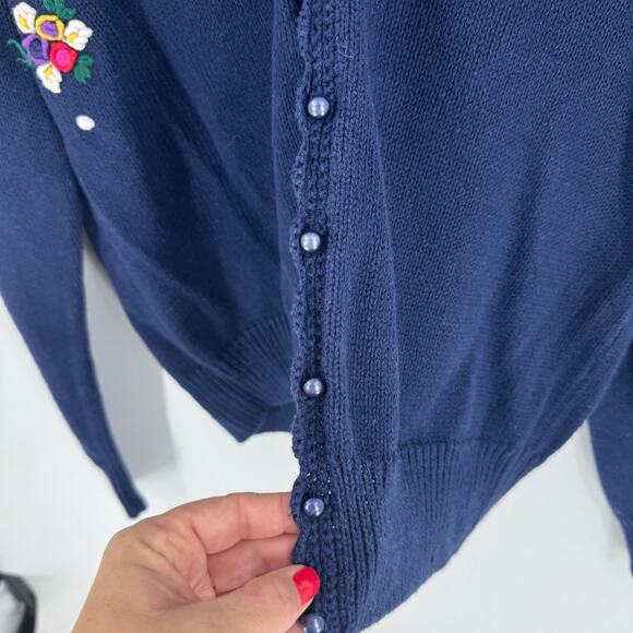 Vintage Erika Floral Embroidered 3D Knit Cardigan Sweater Navy Blue Size Large - Picture 6 of 7